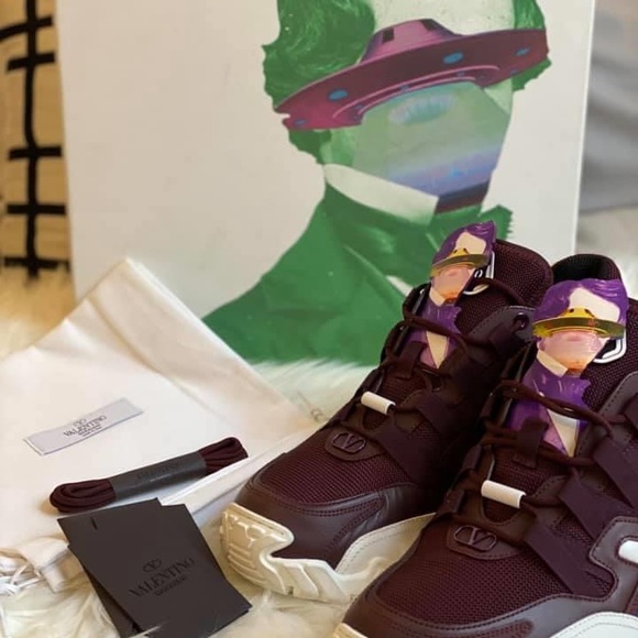 SY0S0C20 - Valentino Garavani Men’s Sneakers - Picture 14 of 15